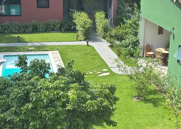 Casas aconchegantes com piscina na encantadora Praia das Cigarras